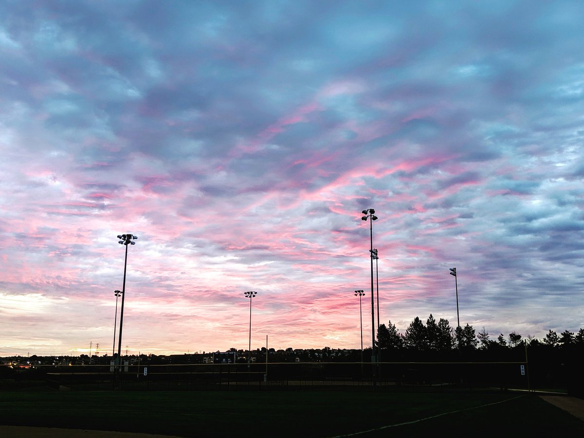 ParkerRec's tweet photo. We're up bright and early to get the So Long to Summer 5K/10K & Family Fun Trek set up! Mornings aren't so bad with views like this 😍. #ParkerRec #ParkerSummer5K10K #RunParker https://t.co/JYWIYS8fYl