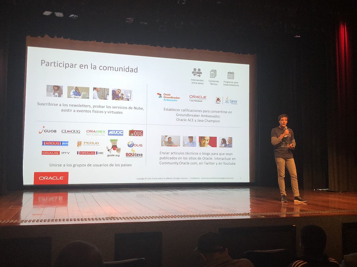 viniciusdba's tweet photo. Pablo Ciccarello falando sobre o trabalho da Comunidade Técnica Oracle na América Latina @oracleace @OracleDevsLA #GUOBTechDay #GroundbreakersTour https://t.co/ojWHC6h25Q