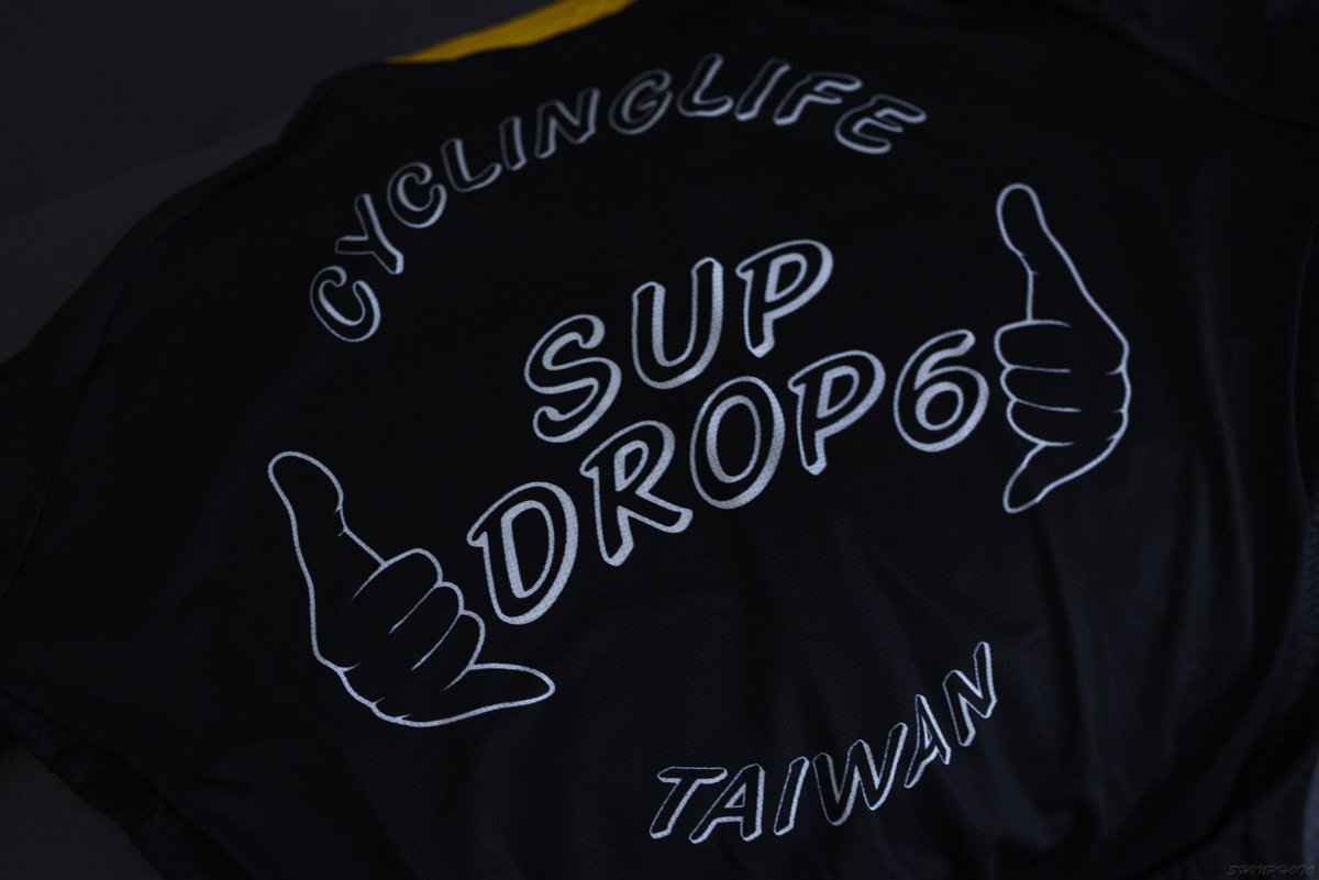 ipple181's tweet photo. @supdropsix
#supdripsix #supdrop6 #sd6 #cyclingclub #cyclejersey #taichung #snapshot #shinphoto #jerseydesign #vardena #madeinitaly #shindesign #alive #cycling #fun #bicycle #roadbike #team #sporty https://t.co/8McMqiZmre