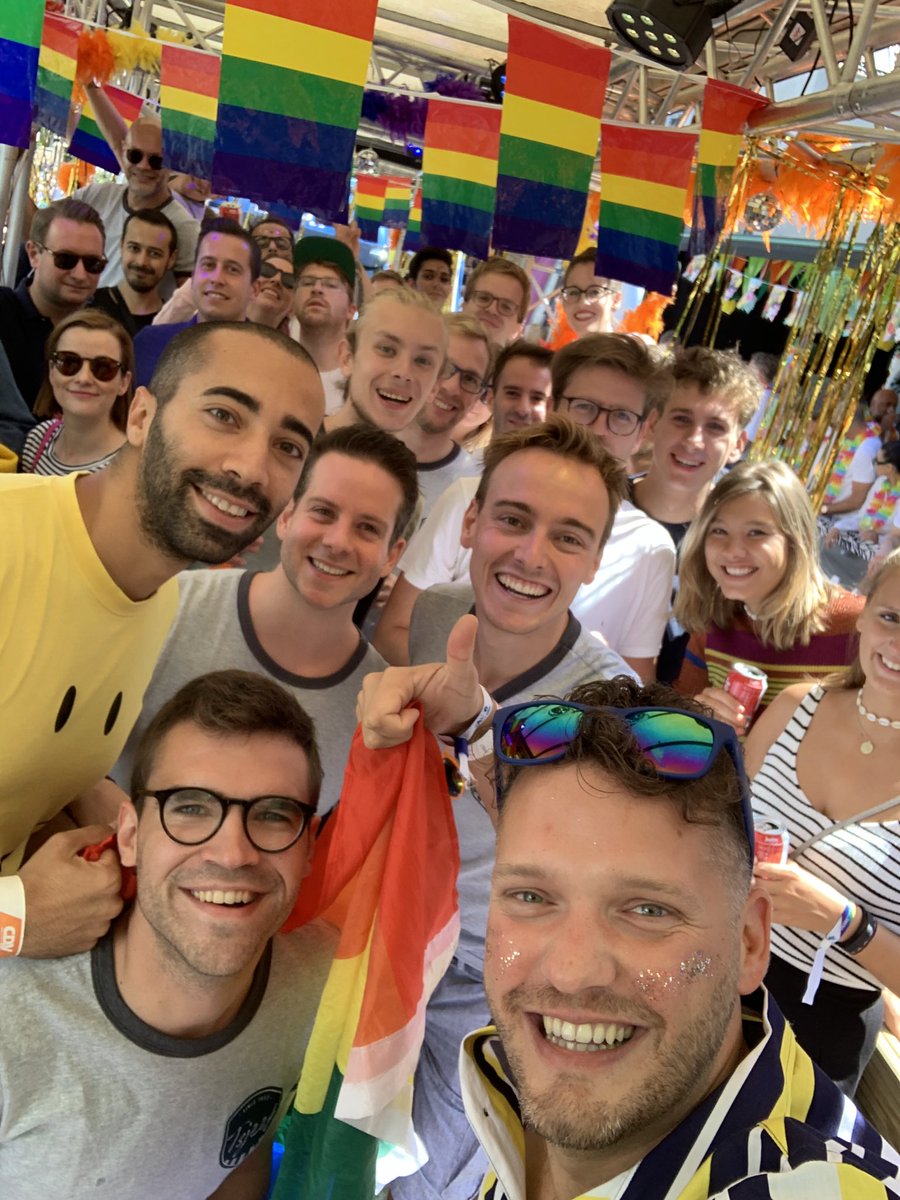 orry_vdw's tweet photo. .@cdenv is klaar voor de #AntwerpPride. Happy Pride everyone! Vier de liefde &amp; diversiteit! #onelove #iedereeninbegrepen #antwerppride https://t.co/o7vHXmW9gw