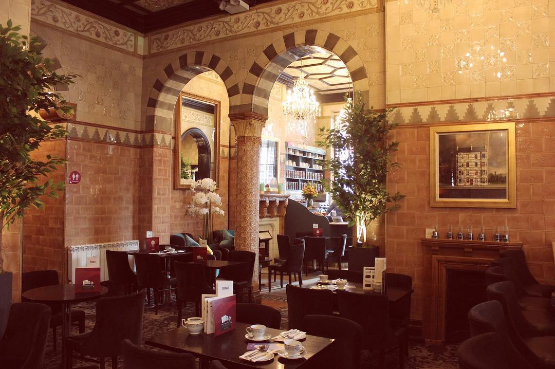 The opulent surroundings of our Renfield Street Tea Room make the perfect spot for indulging in a delicious afternoon tea! ✨ Tag someone who should treat you to an afternoon tea at Cup! 🧁