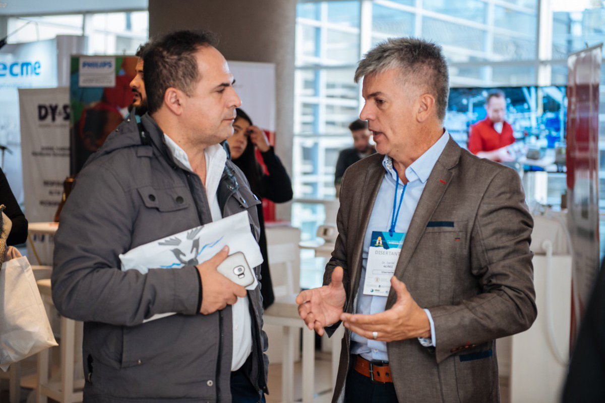 kinesio2019's tweet photo. 📣📣 Los esperamos para compartir la última jornada del #CKM2019 en #Mendoza. 

🗣 El cierre contará con capacitaciones, la #BatallaDeResidentes y distinciones.
 
🙌 Los esperamos❗ https://t.co/yUCpmJEtkH