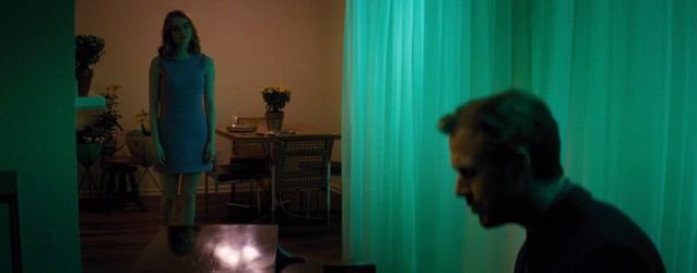 LostInFilm's tweet photo. La La Land - Frame within a frame https://t.co/FMggMteLQ9