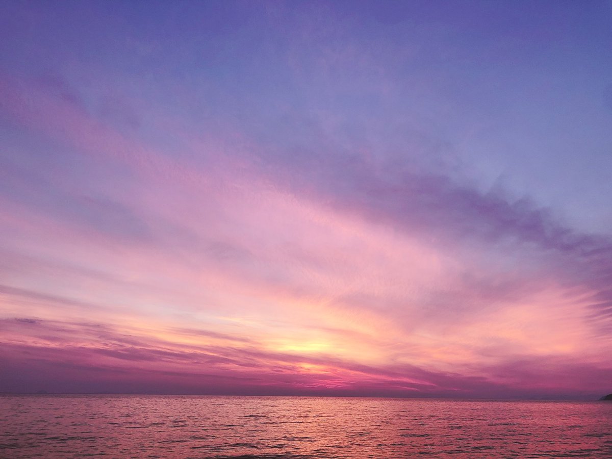 ট ইট র いろは あまりにも美しかったのでセルフィーしてしまいました 今日の瀬戸内海の空と海です 夕焼け 黄昏時