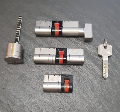 Moved into a new home or buying a property? If so, then 🔐#rekey promptly so no one else has the keys to your property. cardiff-newport24hrlocksmiths.co.uk/contact.php

#locksmiths