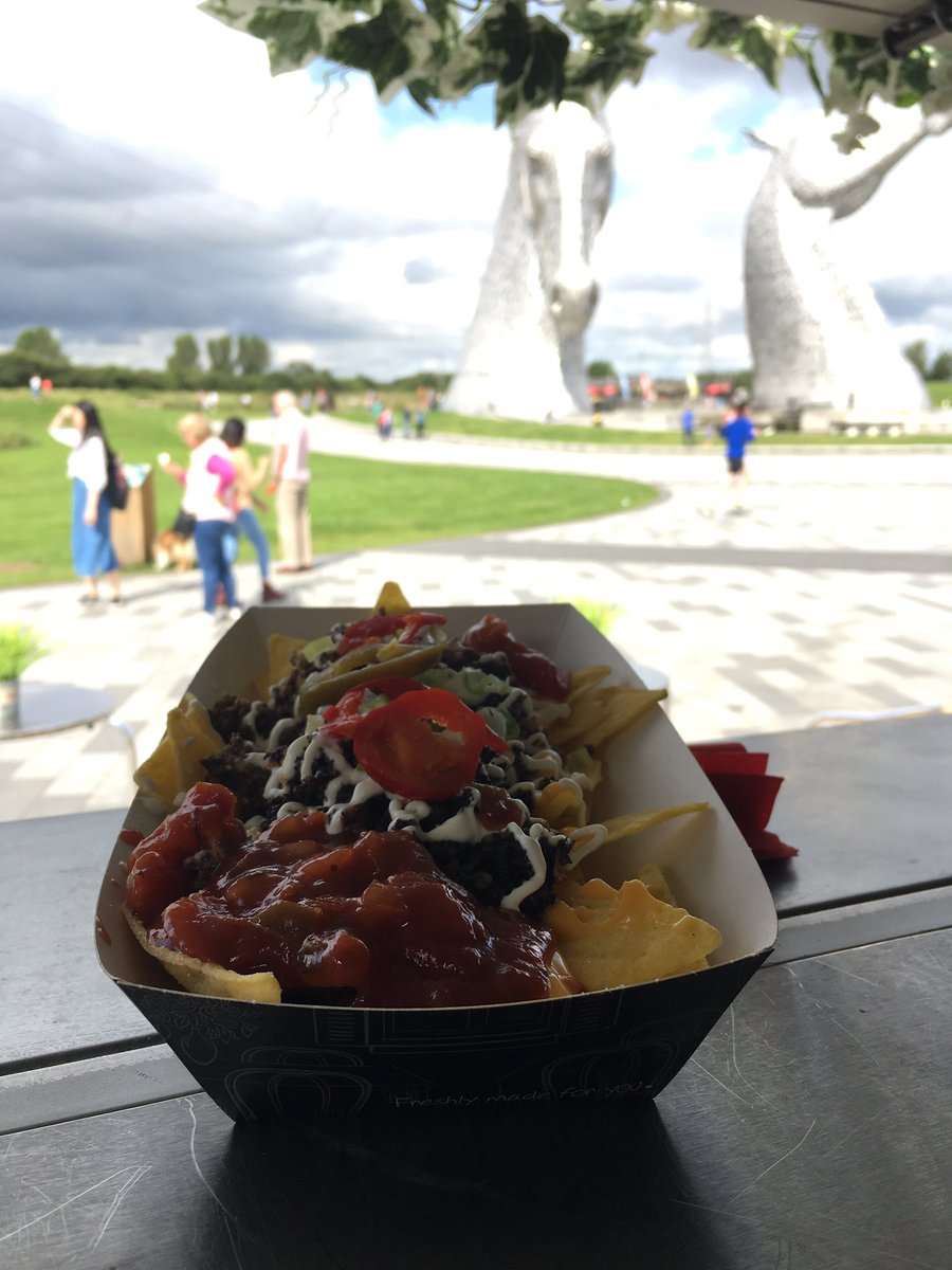 KitschenVan tweet media