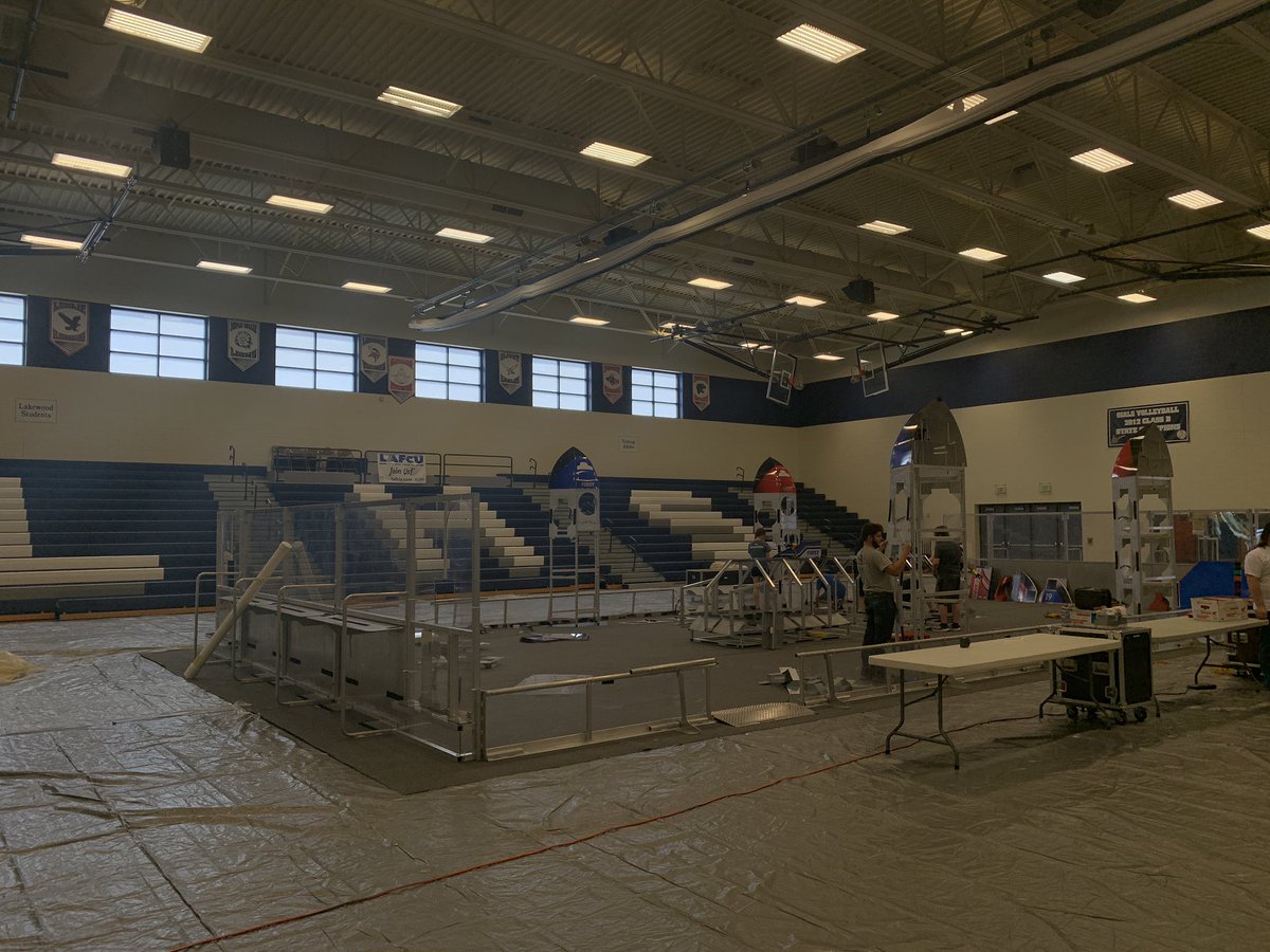 newlothropsupe's tweet photo. The setup before the #RoboRodeo. Starts at 9:00 am. @FIRSTweets @FTCTeams @FRCTeams @LakewoodSupe @Lakewood_AD @S_J_Williams5 https://t.co/jjx55R6XLb