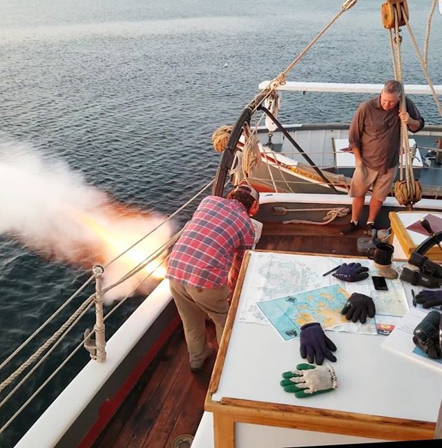 schoonerfrench's tweet photo. That is a good cannon blast!  Maybe too good.  #windjamming #cannons #eardrums https://t.co/fWegGD7rkL
