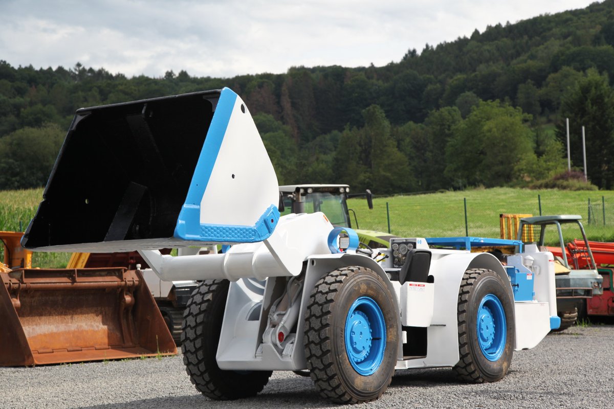 itogermany's tweet photo. For sale #used #Mining Equipment #underground Loader #GHH LHD 4.1 ready to work   https://t.co/81AXIGTbPH   #bergbau #Tunnel #Machinery #images #Foto https://t.co/tyRBFDKsBO