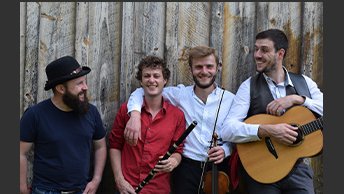 PosteGrande's tweet image. Rendez-vous demain pour notre brunch musical avec le groupe folk irlandais @thejeremiahsie à 13h ! 
Réservations : 05.56.01.53.90