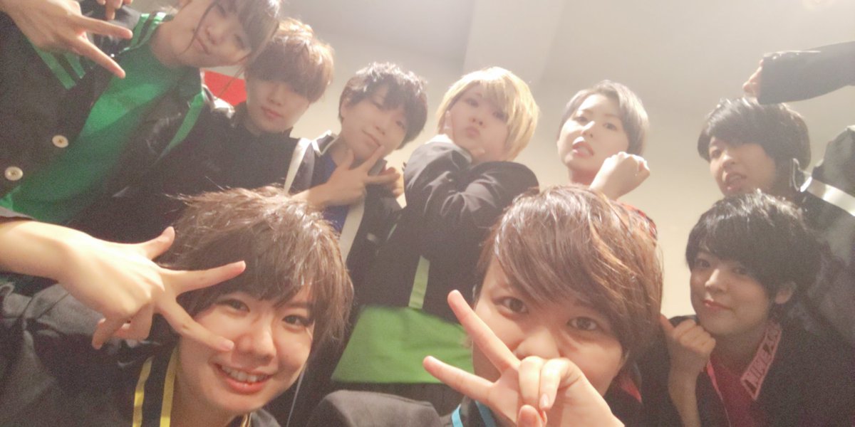 NINEANDFOURinfo's tweet photo. 本番直前～！！！
みんなでアイアイサーしましょう～🙌 https://t.co/nGQBFWyd9R