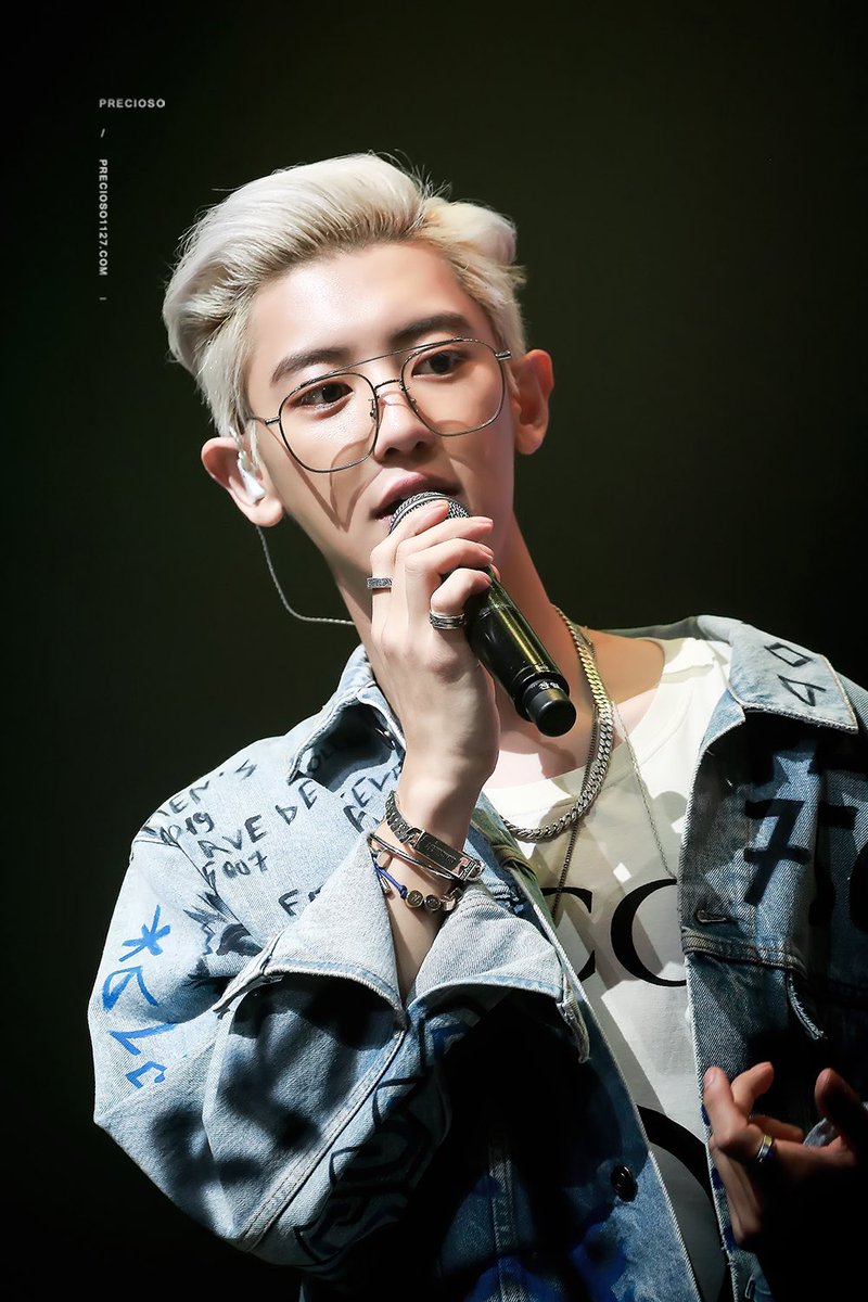 hot_pcy_pict's tweet photo. he look so so so so goooood https://t.co/aKvx4wl1Em