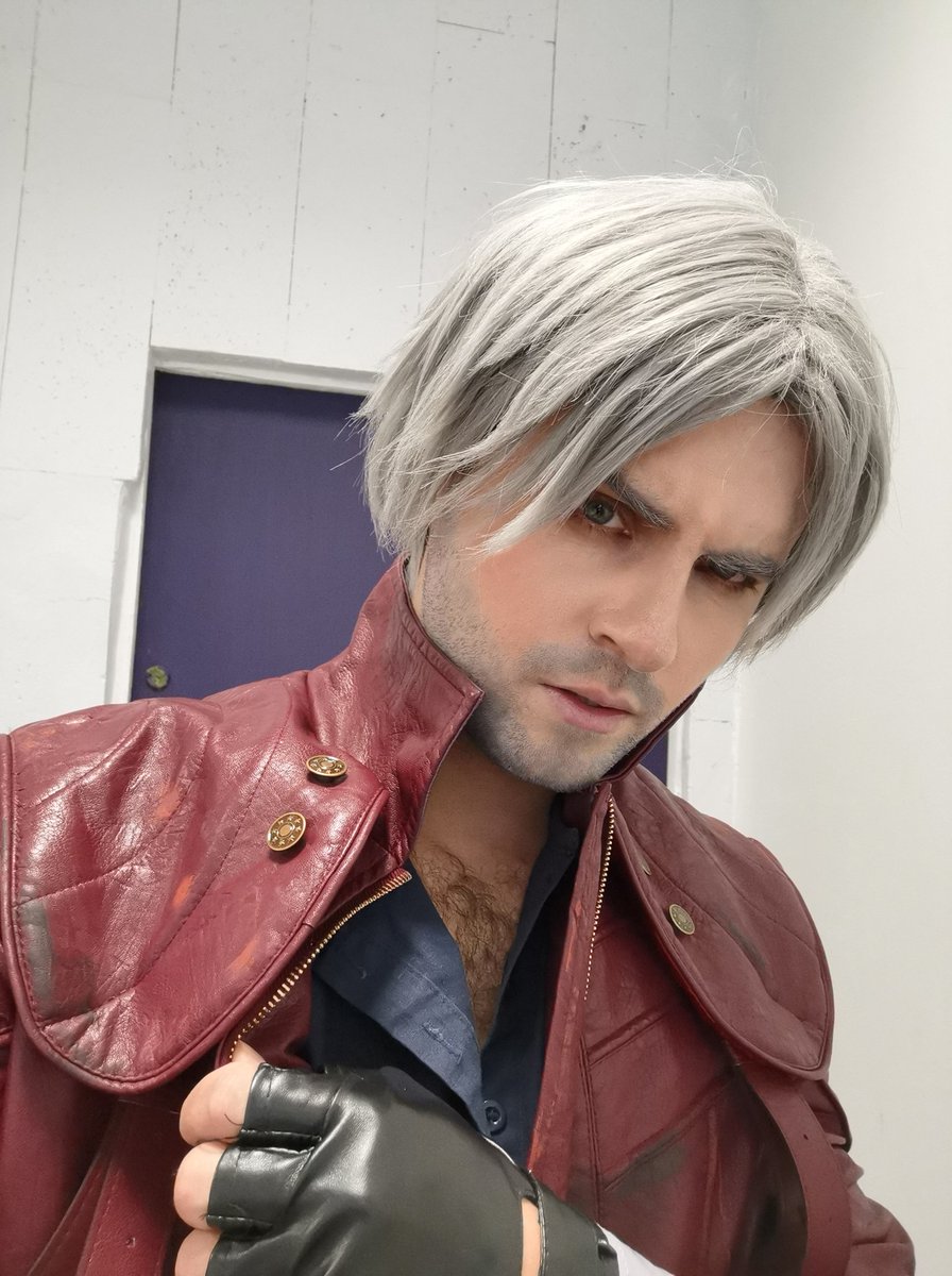 GraysonFin on Instagram: Remember my SSS Dante cosplay? 😏❤️ #dante  #devilmaycry #dmc #dmc5 #dantecosplay