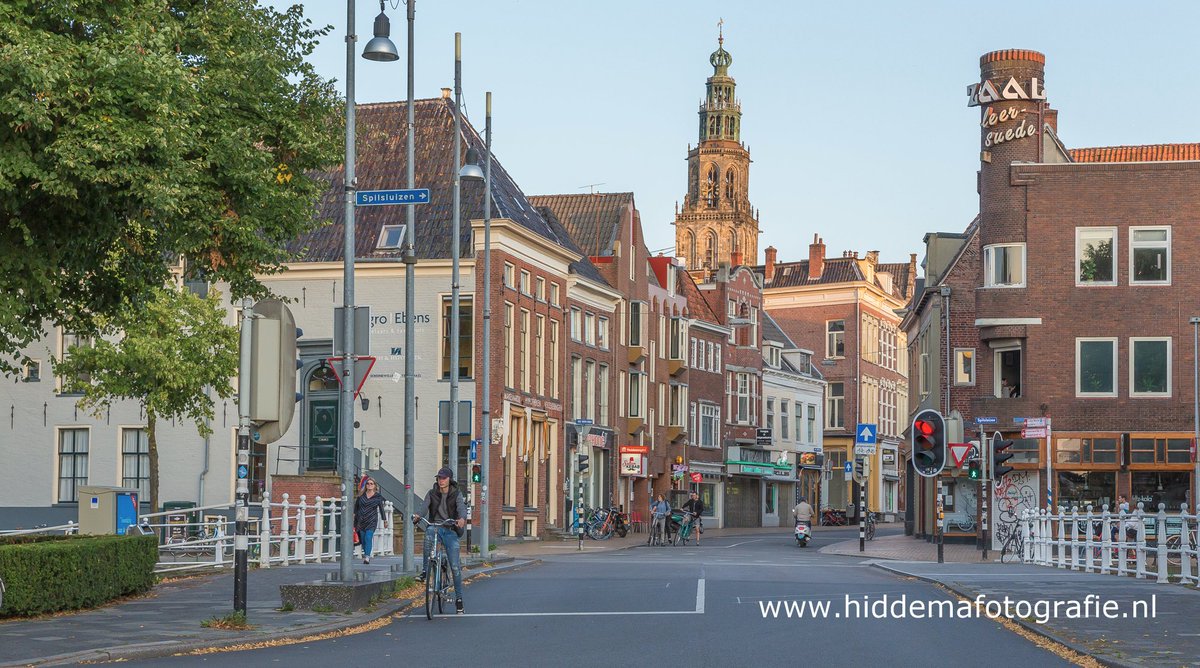 hiddemafoto's tweet photo. Fotorondje stad #Groningen vorige week. Een paar resultaten... #martinitoren #stadsschouwburg #fietsen https://t.co/tz2VgBalQV