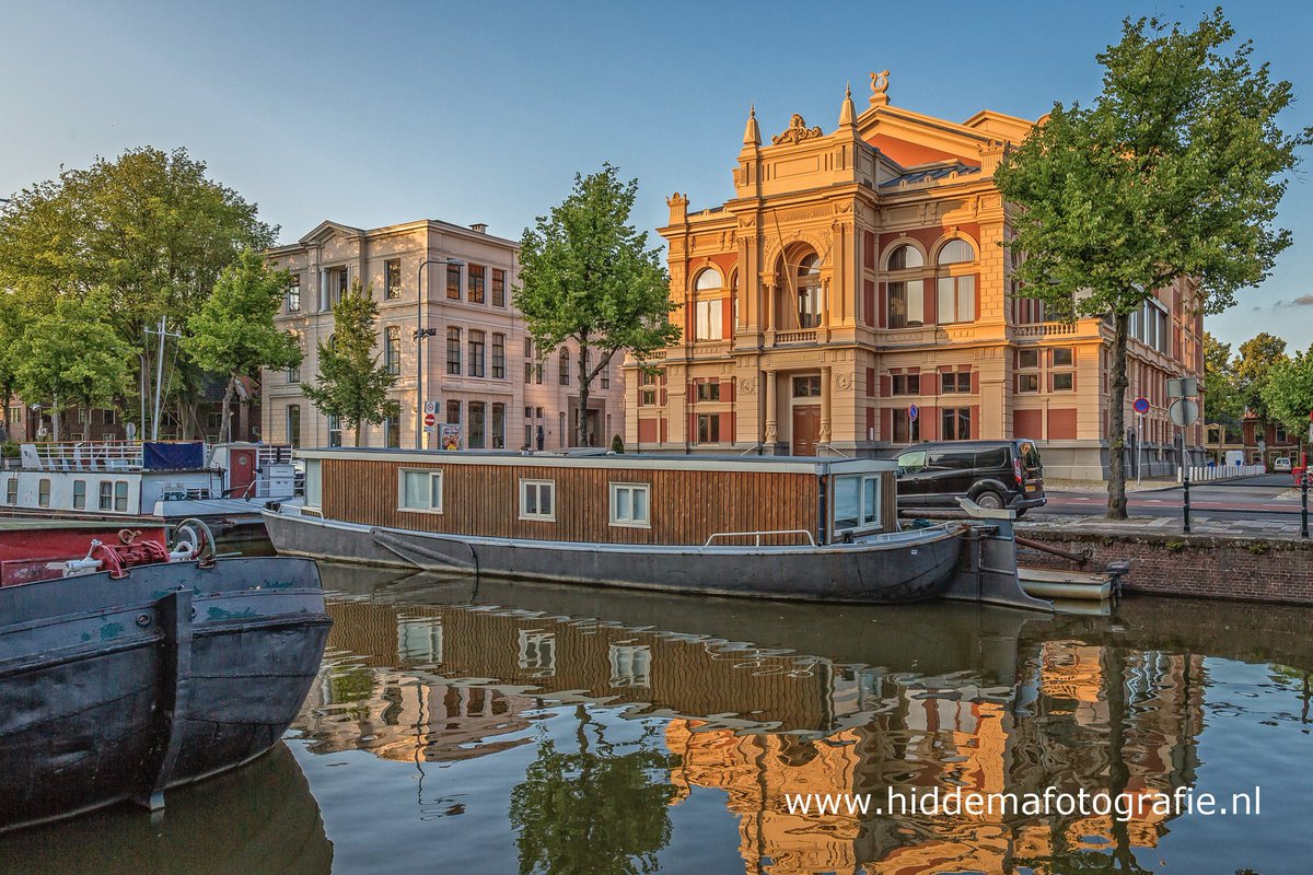 hiddemafoto's tweet photo. Fotorondje stad #Groningen vorige week. Een paar resultaten... #martinitoren #stadsschouwburg #fietsen https://t.co/tz2VgBalQV