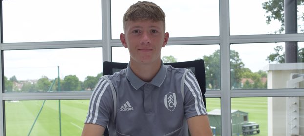 ajstansfield's tweet photo. What a day! Celebrating the life and memories that Adam gave us on his 9 year anniversary and wishing his eldest son the best of luck on his Fulham U18βs league debut v Spurs. #neverforgetStanno #family #proudsister #proudauntie #FulhamFC #ExeterFC #football #proud #love #legend https://t.co/YiBlOFS8KN