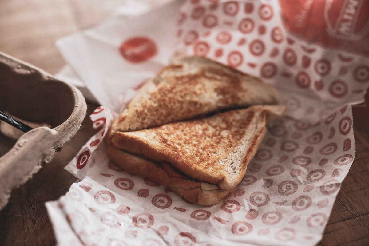 JeffSiepman's tweet photo. We woke up to no power this morning. 😭 So we did what most people in Benoni would... We popped out in our PJ's to get toasted bacon + cheese sarmies and coffee/hot chocolate's from the Wimpy Roadhouse. ☕️🧀🥓 

#Winning https://t.co/MLMO6rVewU