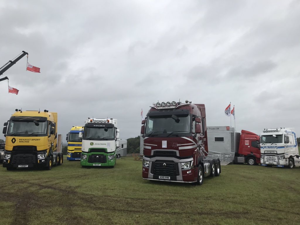 neullaDemo's tweet photo. All set up at Convoy in the Park... hope the weather isn’t to bad 😬
@RenaultTrucksUK #40yr #THigh @ConvoyTruckShow #Racingsport https://t.co/WdoRWooSXv