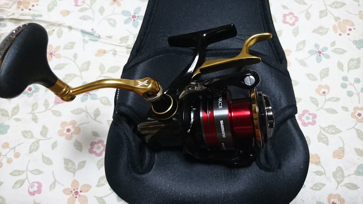 斑 注文していた ハイパワーフォースc00dhgが届いたと魔界から連絡があり引き取って来ました 今までで一番高いリールです シマノ チヌ 紀州釣り