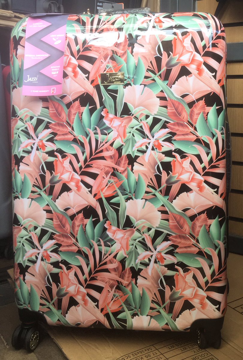 BagsGreene's tweet photo. Cabin cases , large cases , medium cases , we have it all ! Our outstanding array of suitcases are light weight, high quality and are perfect for every time of the year !
We are in @altrinchammkt until 4pm.
#suitcases #highquality #summer #4wheels #softcases #hardcases #sun https://t.co/dShzlRHDje