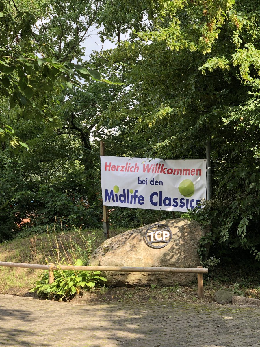 TCPrisdorf's tweet photo. Heute bei uns nicht #midlifecrisis sondern Midlife Classics 😜👊🏻 https://t.co/xIckN9afsr