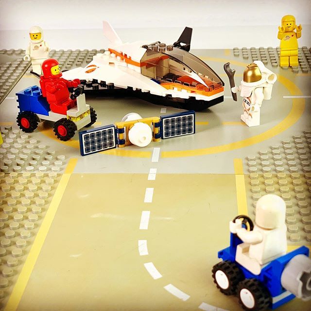SuperHerosEtCie's tweet photo. Retrouve la navette de la mission d’entretien du satellite Lego City Espace dans la nouvelle vidéo https://t.co/slL3bOybDS
.
#lego #legospace #60224 #legocity #missiontomars #afol #legoaddict #legominifigures #spaceman #satellite #jouet #toys #toysofins… https://t.co/Jrg8yGwB8g https://t.co/V1mTcYFTZs