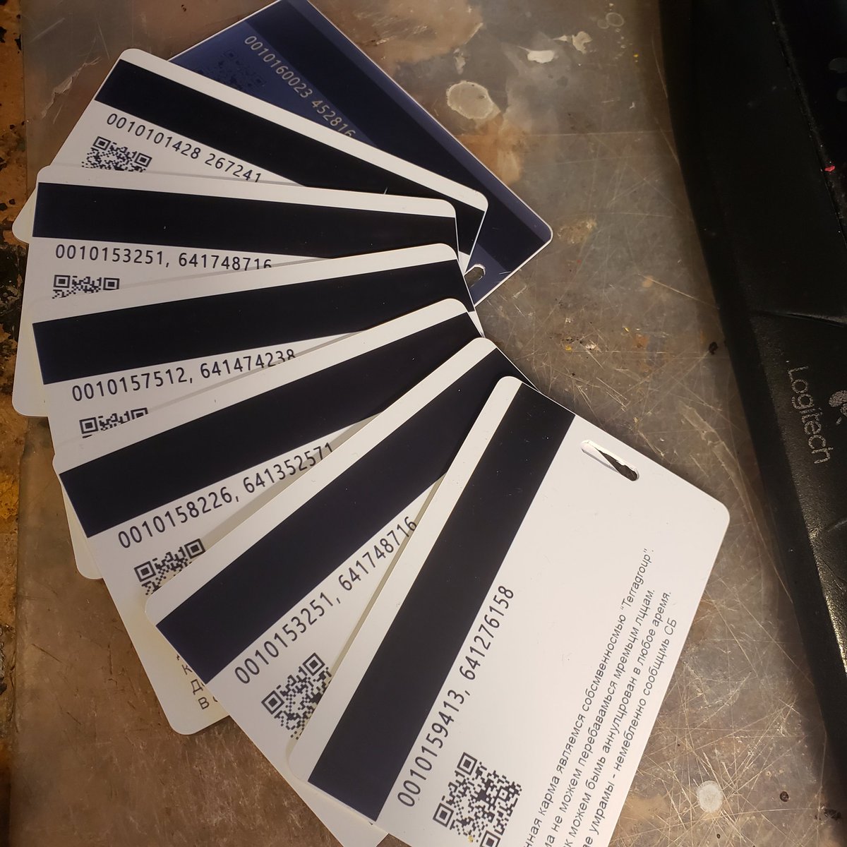 NerdyNotionZ's tweet photo. Full set of LABS Terragroup keycards.
#LABS #terragroup #escapefromtarkov #cosplayprop #prop #keycard #cardkey https://t.co/RnUbJzA7Mq