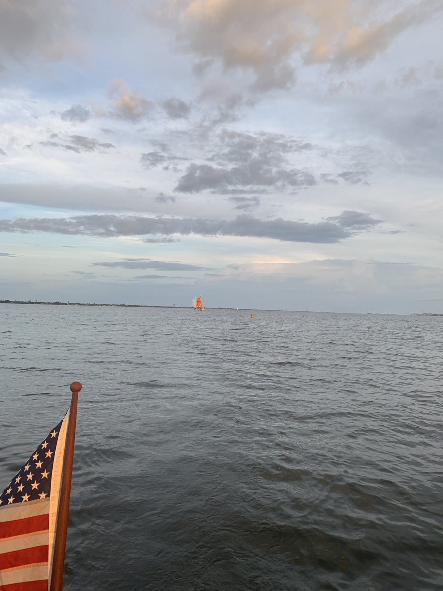 sonya_inman's tweet photo. Friday Night Rum Race:)

#melbourneyachtclub
#rumrace
#sailing
#sellingsailingchics
#sonyainmansold https://t.co/7tI8PV9JGj