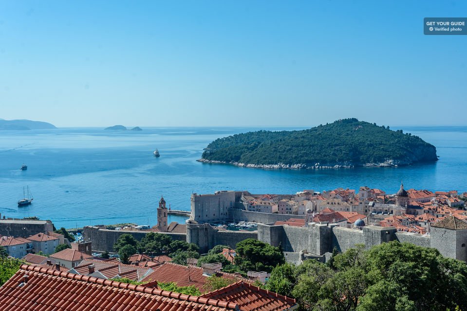 TravelKingly's tweet photo. Dubrovnik: ‘Game of Thrones’ Tour with Outer Wall Ticket
#gameofthrones #gameofthronesbrasil #gameofthronesbr #gameofthroneslocation #photography 
@Package👉https://t.co/hnjwQSi8Gh https://t.co/2adDtAM3af