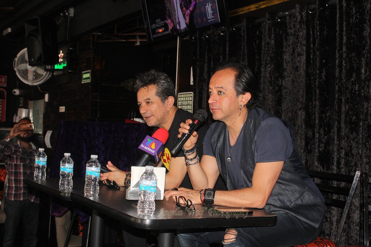AngelloWolf's tweet photo. Un enorme gusto saludar nuevamente a los estimados @freddymasca1 y @OrtegaGerman en #Puebla!!!.

Gracias amig@s de #PrensaDeEspectaculos por acompañarnos en #ConferenciaDePrensa confirmando #StandUpComedy en @OyeNewRetro la noche del 15 de Agosto 2019 #Mascabrones 2da llamada!!! https://t.co/fAIPTRfEns