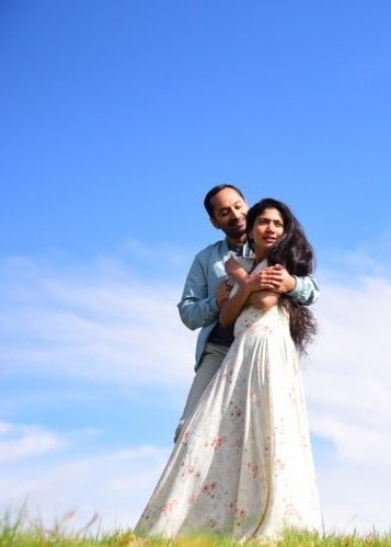 Here The Exclusive pics Of #Athiran Telugu Release (#AnukoniAthidhi) Movie Stills 👌👌👌😍😍😍

Stay tune For HD pics 👍
@Sai_Pallavi92 #Saipallavi ❤️

#FahadhFaasil #DirectorVivek #PSJayaHari