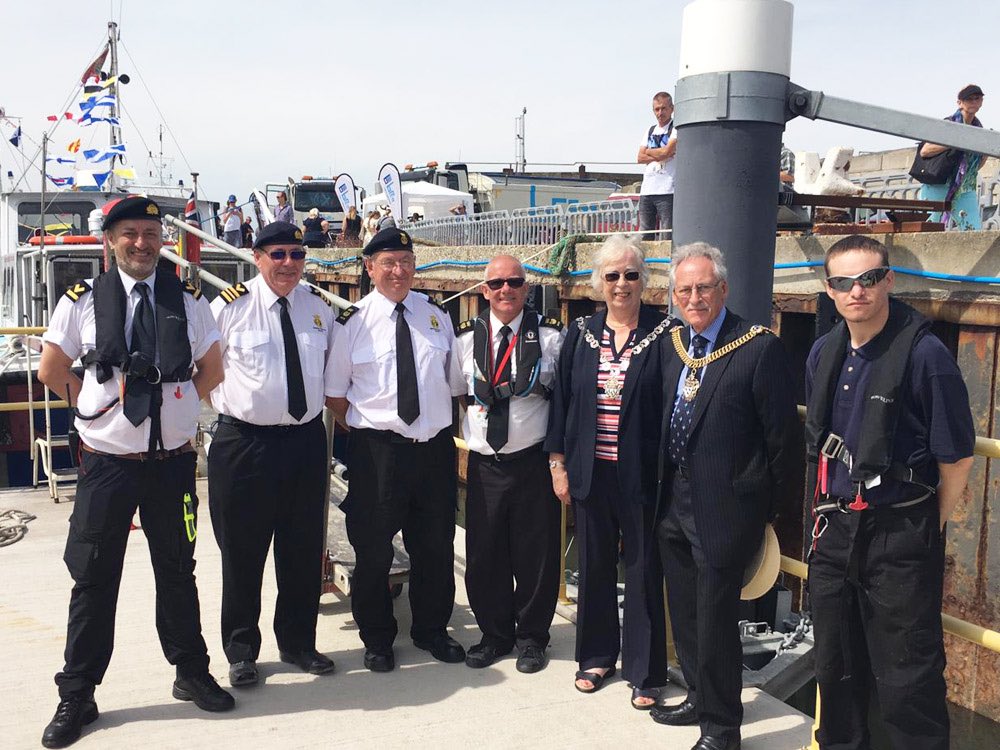 The Medway and Putney Units have attended the Whitstable Harbour Day. The crew met the public and raised around £600 in donations before taking the Lord Mayor and Mayoress of Canterbury out for a view of the sail barge race from the sea. mvs.org.uk/news/2019/08/m…
