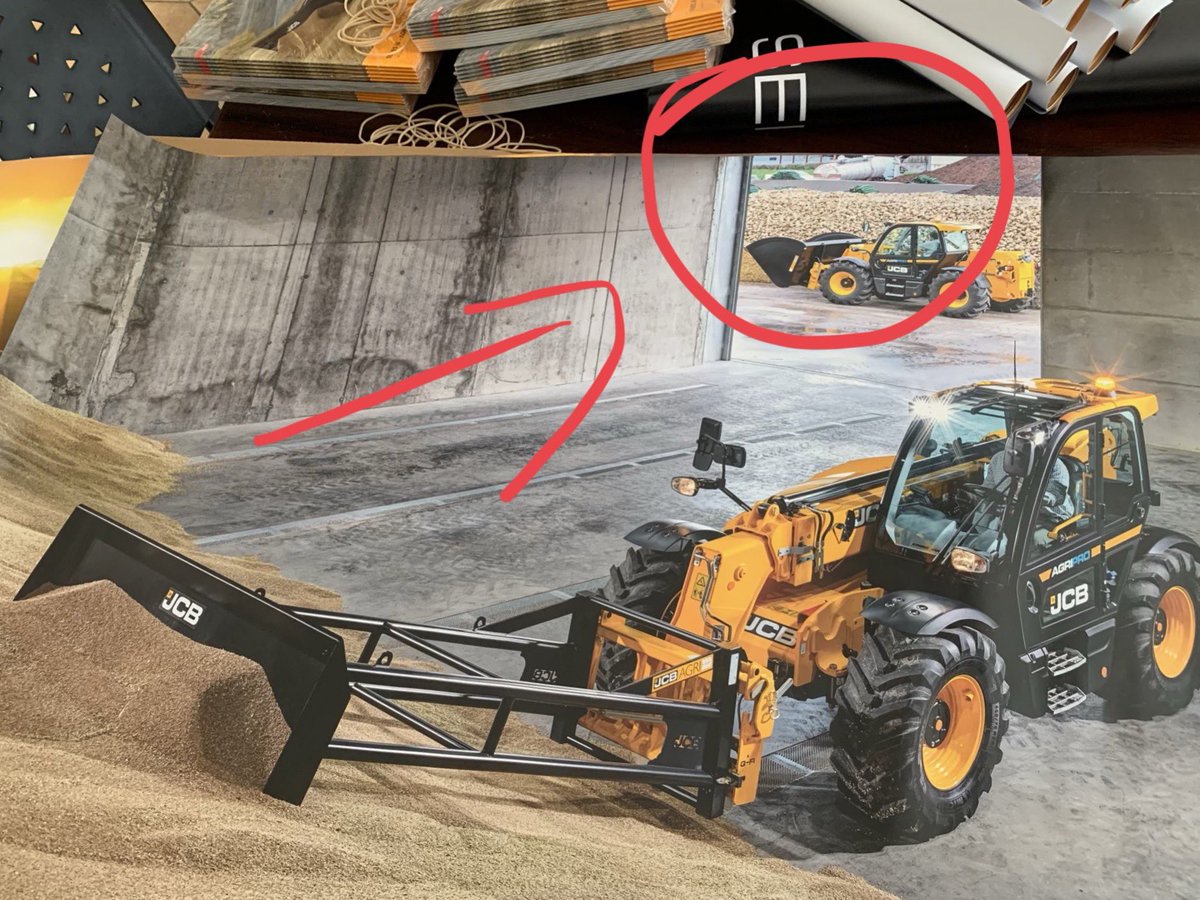 Rolling up posters for <a href="/PembsCountyShow/">Pembs County Show</a> this week we found a Mansel Davies tanker! <a href="/stephenmansel/">Stephen Davies</a>