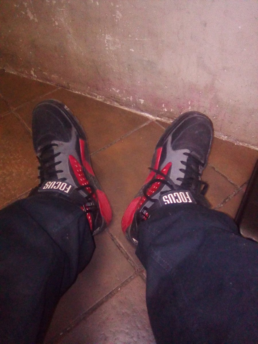 Hobbs_Ls's tweet photo. Focused

#Ewing33 https://t.co/fNUVaLCk0N