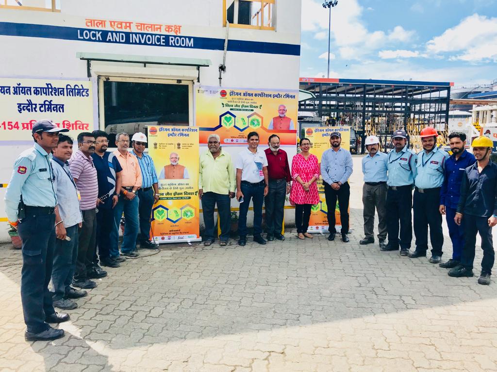 neerajiocl's tweet photo. Biofuel, produced from vegetable oils, recycled grease, algae, and animal fat, is an alternative fuel that can be used as an alternative in place of fossil fuels #10thAug #WorldBiofuelDay  @IndianOilcl Indore Terminal @ioclmp @MPSO_RETAIL https://t.co/xFAGD6ViMq