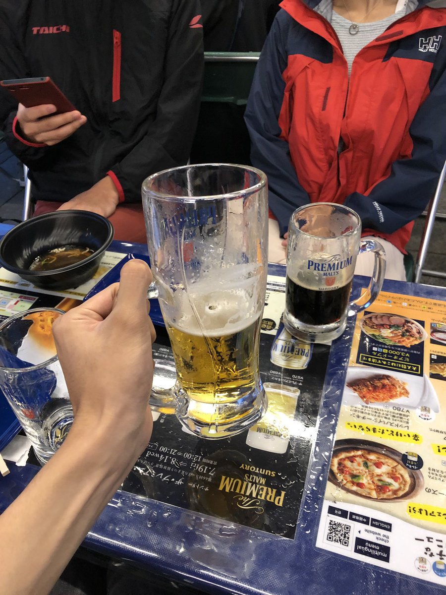 PEKE_RV's tweet photo. これがメガジョッキ！？
おちょこやんけ！！！ https://t.co/MWaPunPKDG