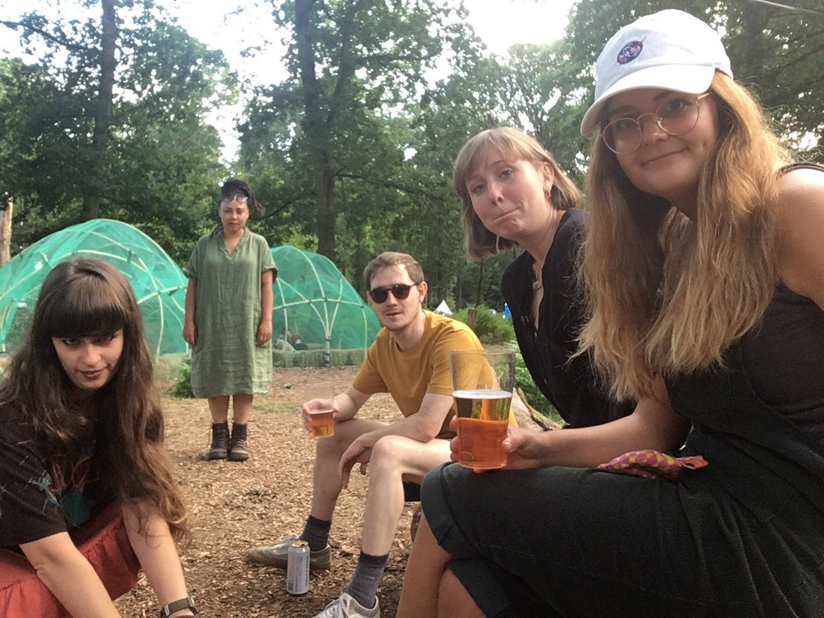 dorchamusic's tweet photo. This was us last week having some lovely fun in the sun at #ThreeWheelDriveFestival - thanks for having us folks - we had a blast!
Now it's shitting it down
But Monday we reunite at @InvadaStudios to bosh out the rest of this album! xxx
#bigbastardbeastofanalbum
#haha #analbum https://t.co/rf9p4JPOgF