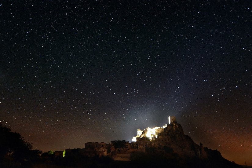 cracomuseum's tweet photo. #SanLorenzo a Craco! Prenota un tour di Craco sotto il cielo stellato! Luogo ideale per le stelle cadenti! #10agosto  #stellacadente #stellecadenti #sanlorenzo2019 #desiderio https://t.co/O6HpAnhdzi
