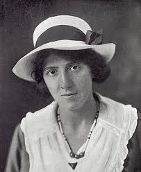 A  #SaturdayMotivation thread of our amazing Scottish foremothers who knew being divisive is the path to change.1st, Rose Klasko Kerrigan, sacked at 14 for speaking against WWI. She scandalized Glasgow’s only birth control clinic by seeking contraception before she had kids. /1