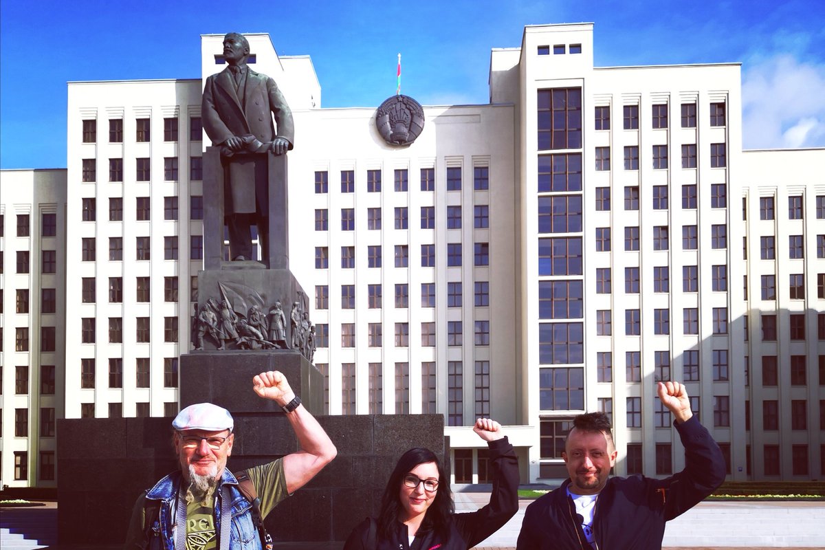 TeamUrbexplorer's tweet photo. Das Bündnis der Arbeiter und Bauern – das ist es, was uns die Sowjetmacht gebracht hat. Darin liegt ihre Stärke. Das ist das Unterpfand für unseren endgültigen Sieg. #belarus 🇧🇾 #lenin #urbexplorer ✊ @DerWahreErich https://t.co/pv5SRDmFq1