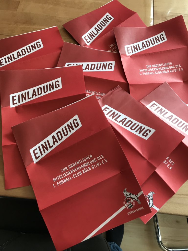 Roger_Peeters's tweet photo. Vor der jährlichen Mitgliederversammlung des @fckoeln hat unsere Briefträgerin wieder alle Hände voll zu tun #effzeh #widderdo https://t.co/U6aXn9vw7Z