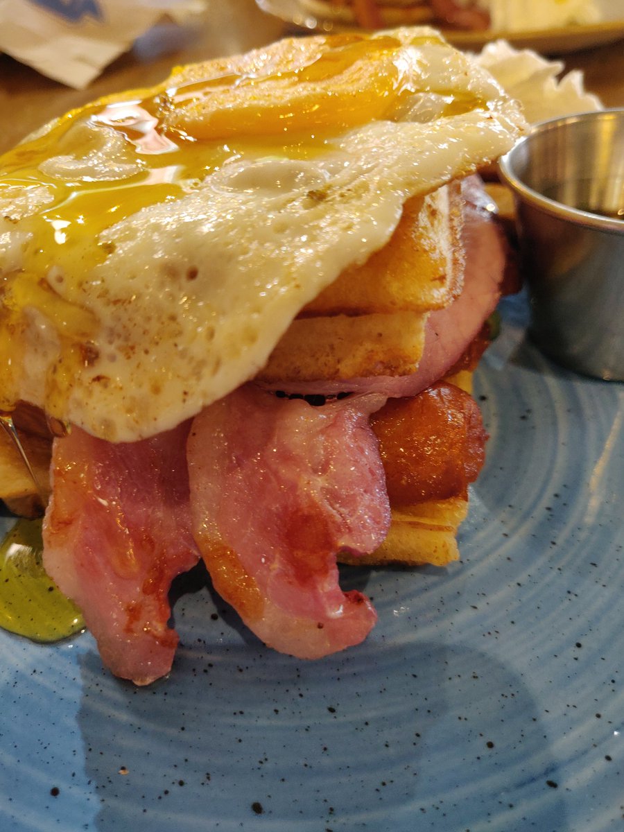 listentothewaff's tweet photo. Start the opening weekend of the Irish Prem off properly with a waffle sandwich! #wafflesfordays #thewaffle #IrishPremiership #IrishLeague #IrishLeagueBehaviour https://t.co/D4FbC1YyiZ