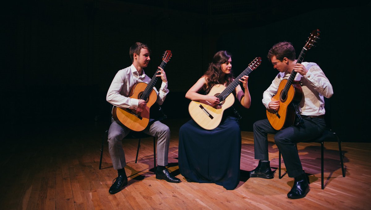 aureofest's tweet photo. “Long committed to exploring the sonorities of the Guitar trío combination, the @Alma_Trio expand the edges of classical music”
Next concert at #XXIVCicloAureo 24-08-2019 #ElBarraco #Avila #Guitar #GuitarTrio https://t.co/3oVlDOATf8
