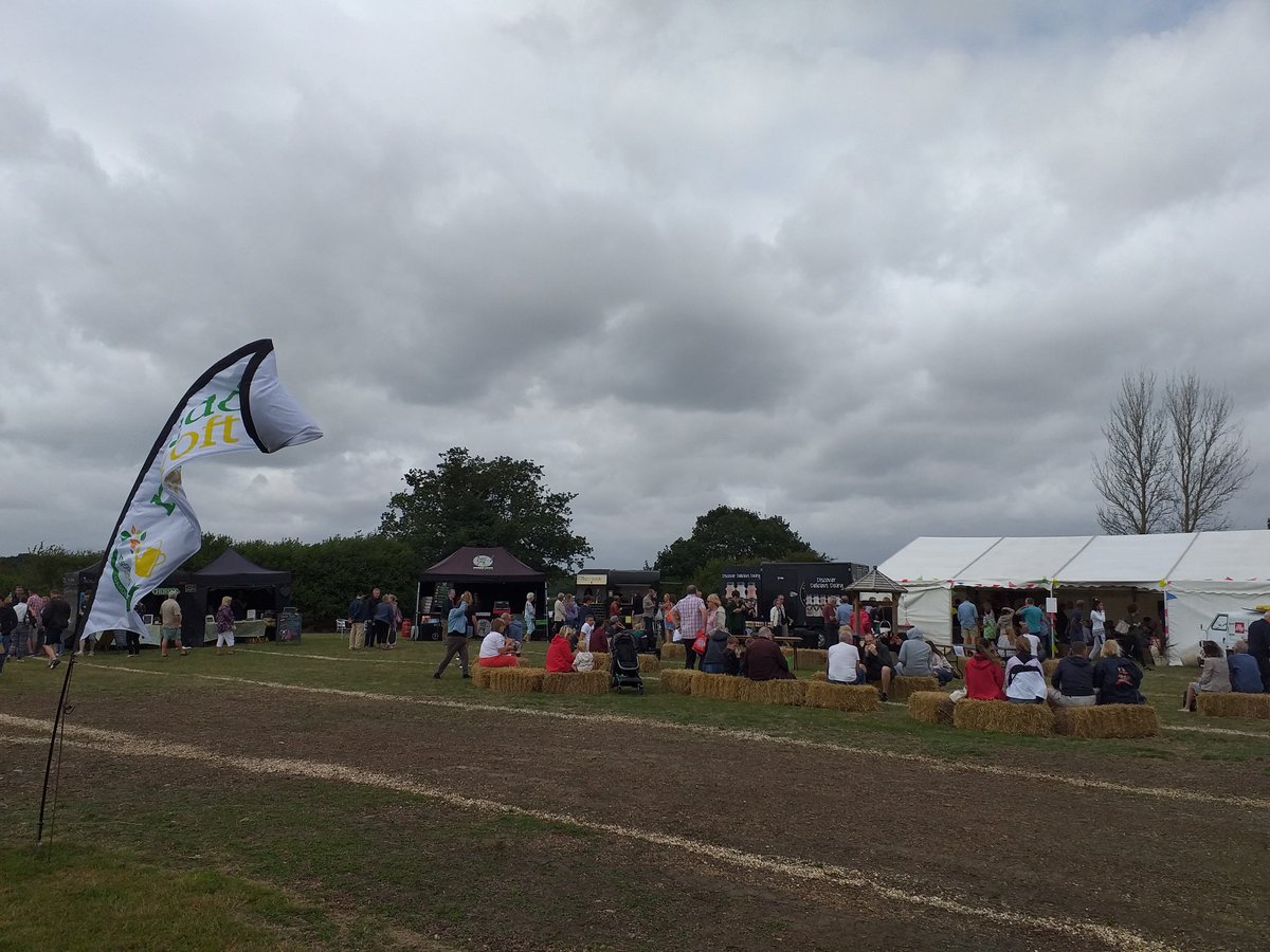 We're out visiting events today! A lovely (very windy) Food and Drink festival in Wickford, Essex with Karen, Ruth and Sam. It's great to catch up with volunteers while they're doing what they love, thank you for all you do! Enjoy the biscuits 😊 @AntonySJA @ThisIsClare #mySJAday