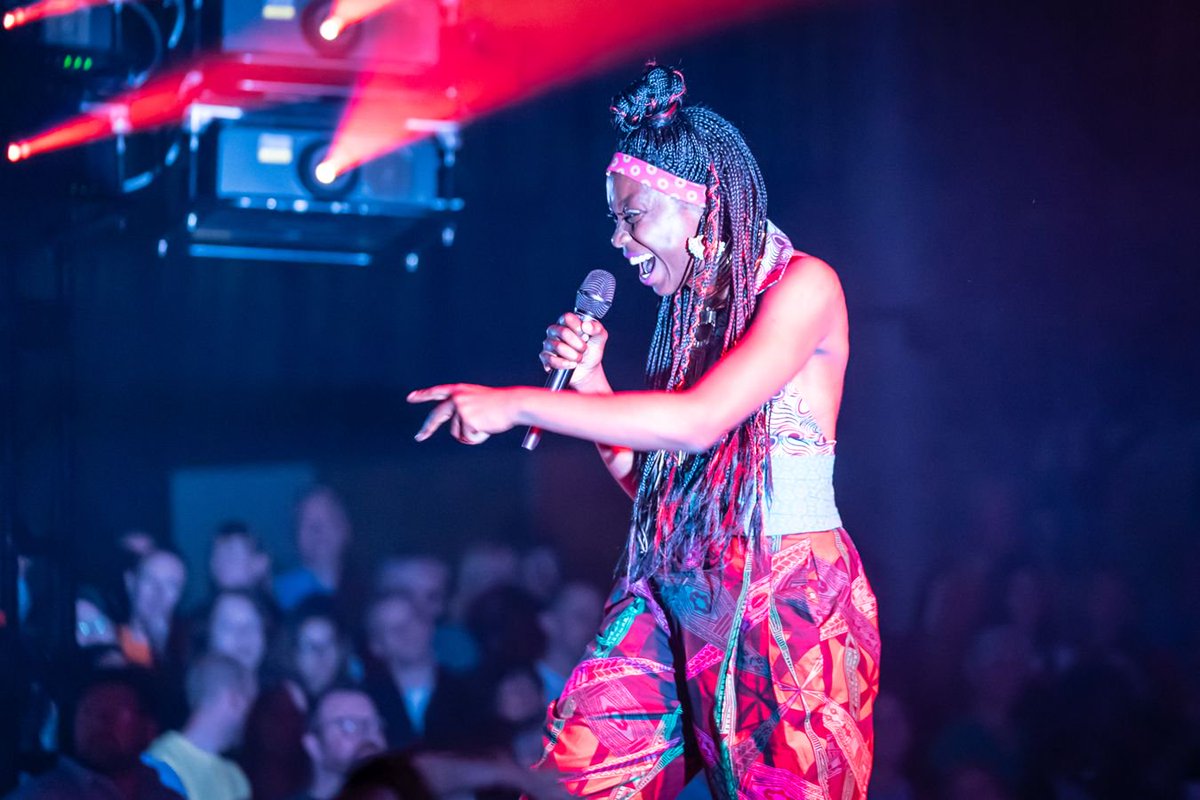 youngvictheatre's tweet photo. Our Audio Described performance of #YVTree is on Thur 15 Aug. There's still some availability so if you'd like to experience this immersive production through audio description then book online or call us on 020 7922 2922.
https://t.co/PcCENrW1xJ
#AccessPerformance @VocalEyesAD https://t.co/ZcDC6hutC2