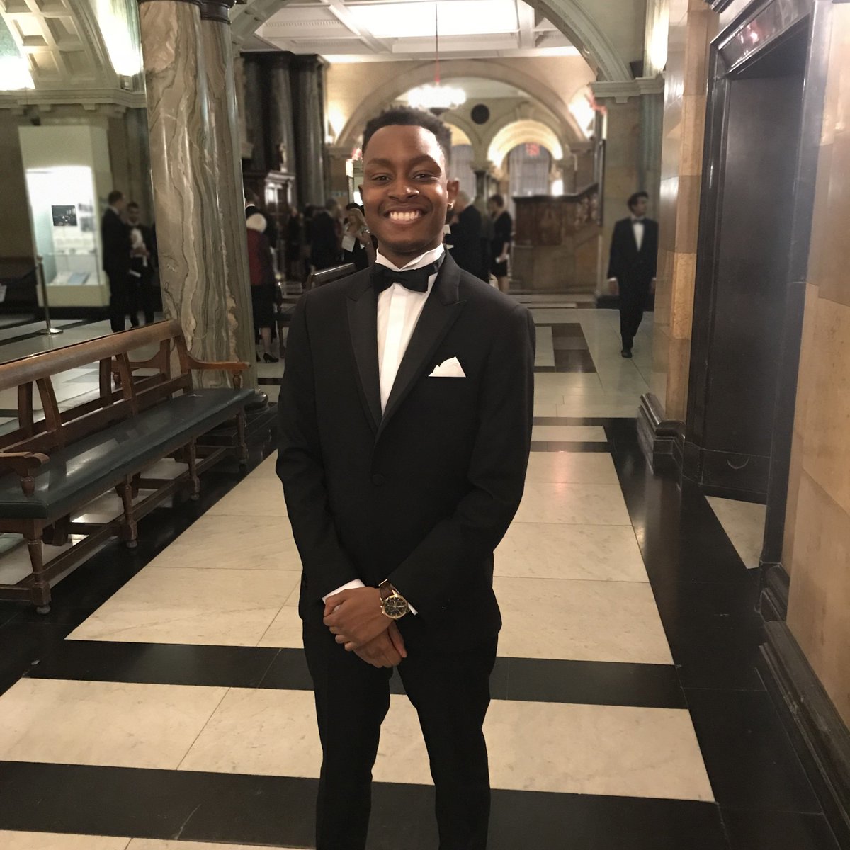 EastSurreyColl's tweet photo. #ESCStories Jo-Ash studies #IT Level 3, and volunteers as a Youth Leader for @ReachHigherUK! He took part in the #CityLeadersProgramme & represented @LondonYouth at @CityBridgeTrust Chairman's Dinner 🌟 Discover your full potential // https://t.co/Z62cY3JDzA https://t.co/ot8njLfkLy