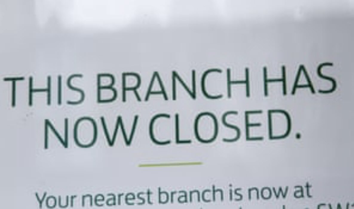 CliveBronydd's tweet photo. The @WelshGovernment @wgmin_economy Access to Banking survey shows unsuprisingly the impact on Welsh Market towns & #FoundationEconomy
87% impacted by branch closures
29% take additional 60 mins to get to branch
Full survey
https://t.co/93iIMfPf44
#AccesstoCash #BasicBanking https://t.co/qFSX9SFsuY