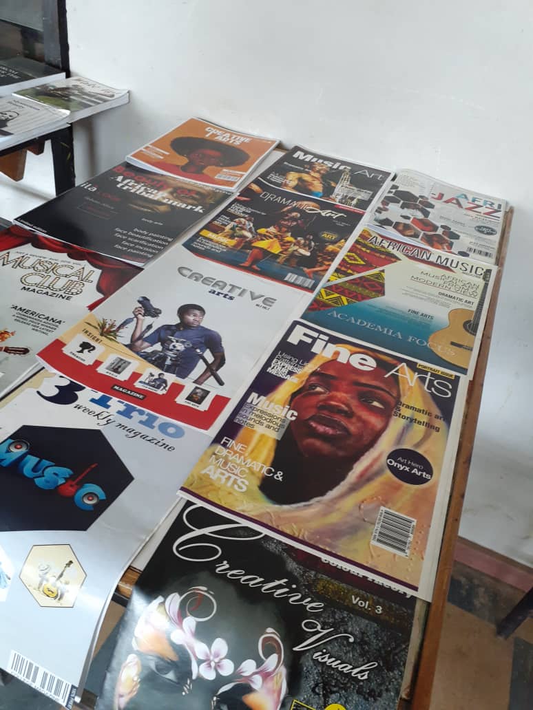 OauFaasa's tweet photo. Guess what? 

This were all produced by graphic students of the Department of Fine and Applied Arts, Obafemi Awolowo University. We are going places 🤘🏾. DM for business 😎 https://t.co/GkxyamPowO