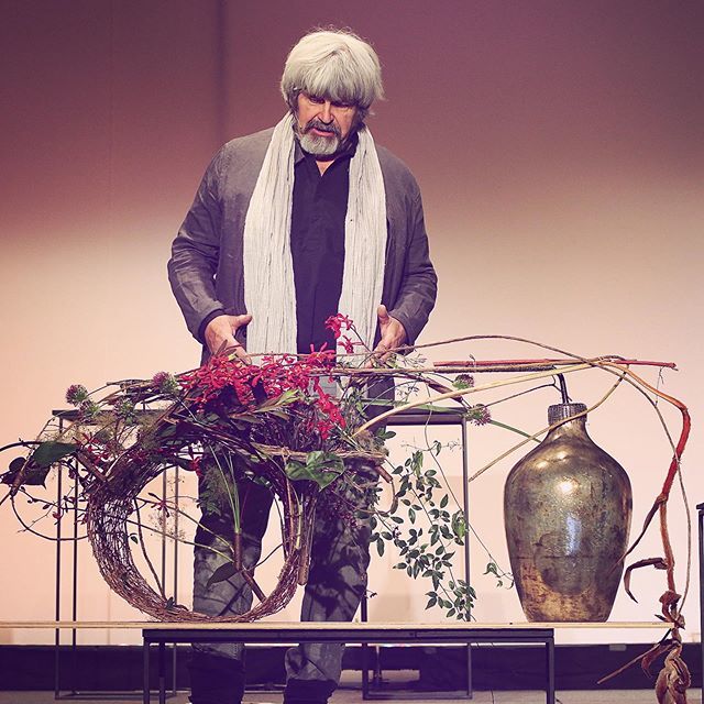 gregorlersch's tweet image. More works from Aifd Las Vegas #photo aifd##gregorlersch #flowerdesigner #structures #displacements #stagepresentation#ready for Moscow masterexame and WorldSkills.  Gre ift.tt/2ZO7wll