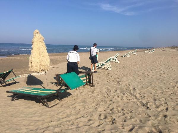 's tweet image. #Anzio, sequestrato uno stabilimento balneare abusivo fra #Lavinio e Lido dei Pini bit.ly/2KDinrV